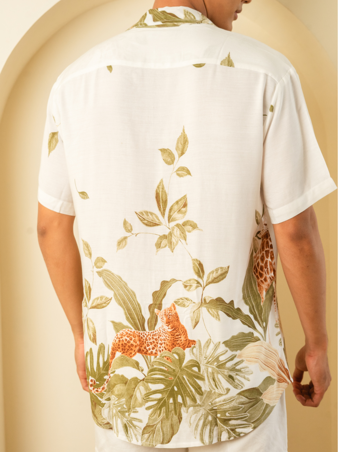 Giraffe White – Mario Shirt
