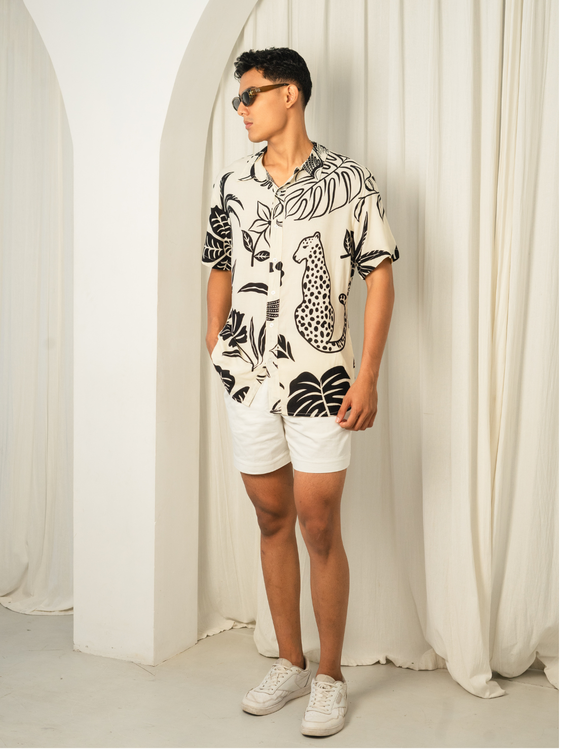 Tora White – Mario Shirt