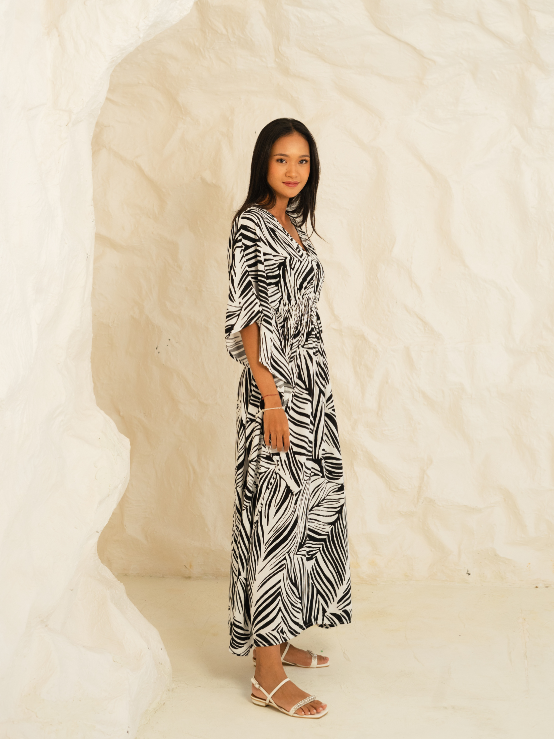 Saphira Kaftan – Wild Stripe – Black & White