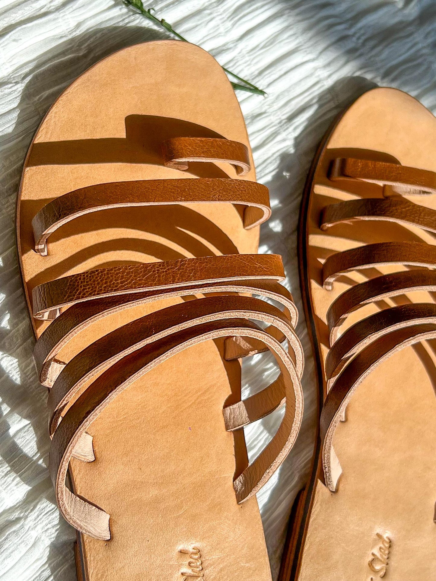 Toe Strappy Flat / Tan
