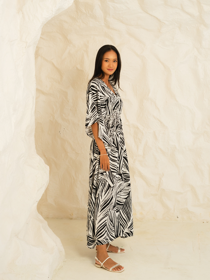 Saphira Kaftan – Wild Stripe – Black & White