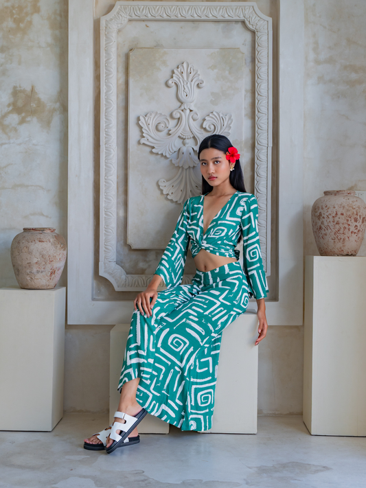 Labyrinth Green - Matilda Tie Top LS